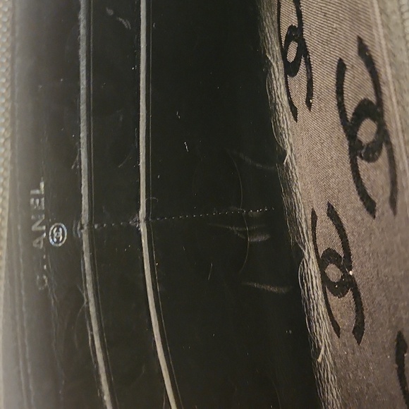 CHANEL Black Quilted Zipper Wallet💕 - Picture 5 of 15